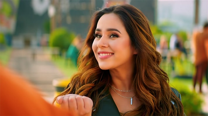 Saadi Yaad Lyrics Translation — Sunanda Sharma