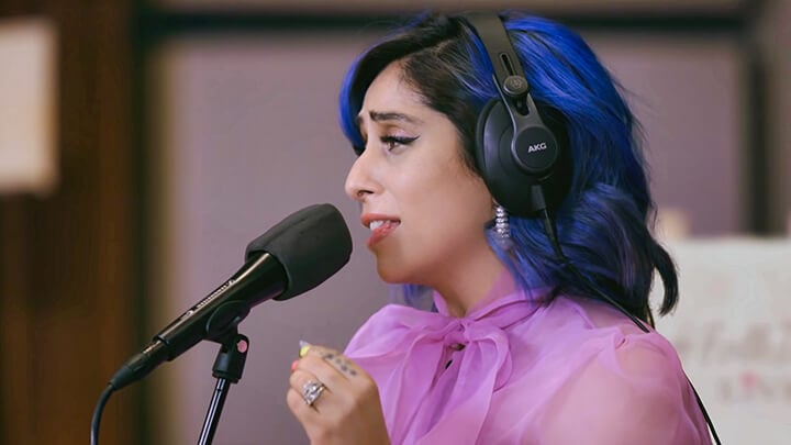 jutti meri jandiye pahari de naal lyrics meaning