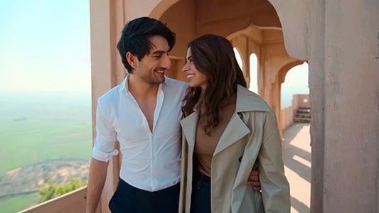Ishq Mein Lyrics (with English Meaning) | Nadaaniyan (Movie) | Sachet Tandon | Asees Kaur