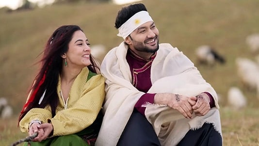 Rangrez piya tera hua hai karam lyrics english Lakhwinder Wadali