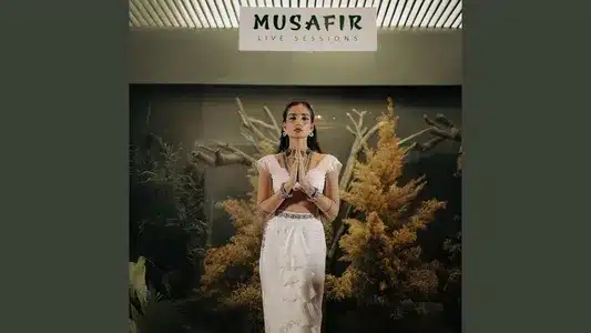 Faqeeran (live) Lyrics {English Translation} — Rashmeet Kaur