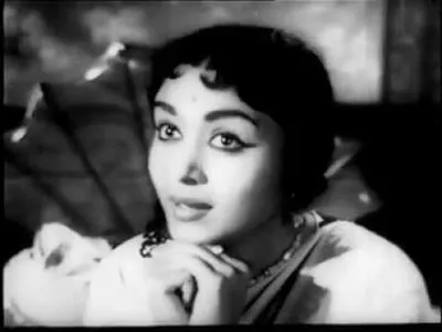 Orunaal Iravil Kann Lyrics English Translation | Panathottam | P. Susheela