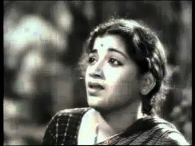 Mann Meedhu Lyrics English Meaning: Kann Thiranthadhu | P. Susheela