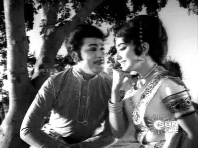 Naan Paadidum Lyrics English Translation — Samaiyalkaran | T. M. Soundararajan