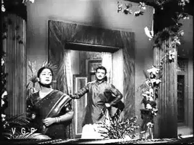 Vandhu Vandhu Lyrics English Translation | Pennin Perumai | Jikki