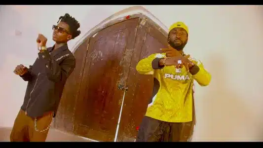 Aduro (Feat. Oseikrom Sikanii) Lyrics (with English Meaning) | Strongman