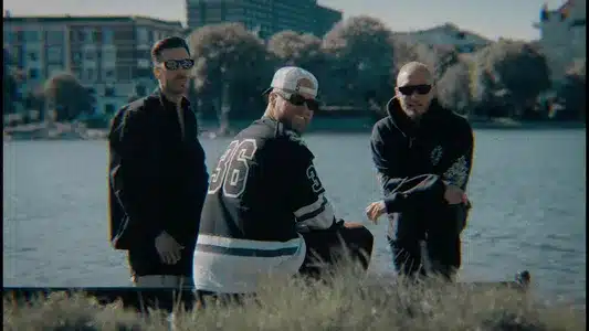 Aura Lyrics [English Meaning] - Morten & Nik & Jay