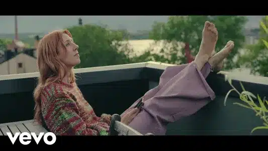 Backspegeln (Radio Edit) Lyrics {English Translation}: Veronica Maggio