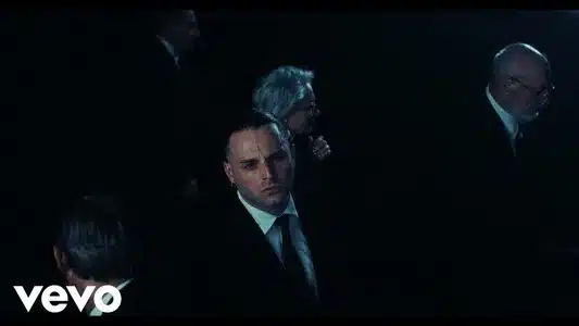 Berlino Lyrics Translation - Per Soldi E Per Amore | Ernia