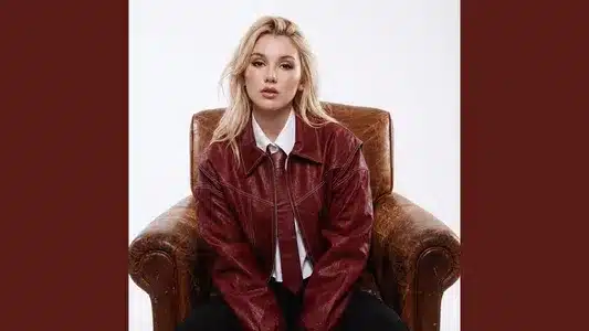 Чувства Наружу Lyrics Translation (in English) | Саша Нежная