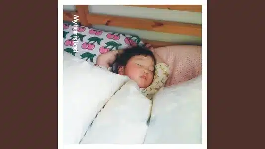 Kokodekurashiteruyo Lyrics [English Translation] | My Hair Is Bad