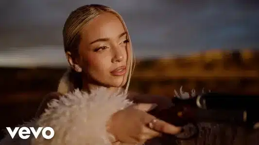 Lárgate Lyrics (English Meaning) — Ana Mena