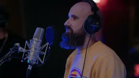 O Teu Momento Lyrics Meaning (in English): Bezegol | Dealema