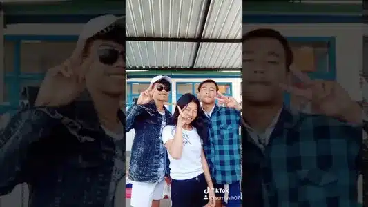 Pacarku Di Ambil Orang Lyrics Translated to English | Ilham Yette