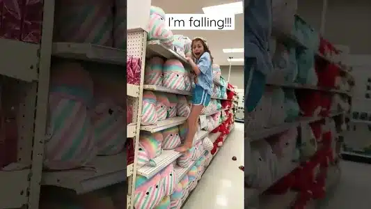 Pink Strawberry Chocolate Friday Lyrics Meaning – No.ⅱ | Number_I