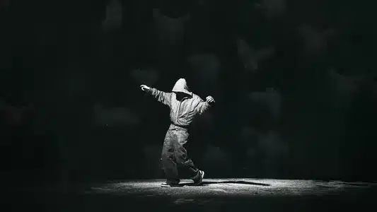 Sata Enkelii Lyrics Meaning (in English) | Isac Elliot