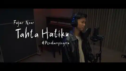 Tahta Hatiku #Pendampingmu Lyrics (with English Meaning) | Fajar Noor