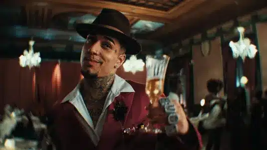 Talvez Você Precise De Mim Lyrics Translation - Eu Venci O Mundo | Veigh