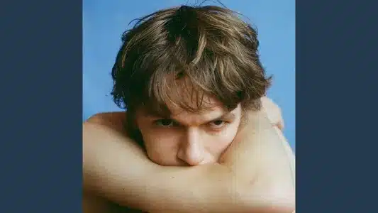 Terwijl Je Voor Me Stond Lyrics Translated to English - Frans Kalf