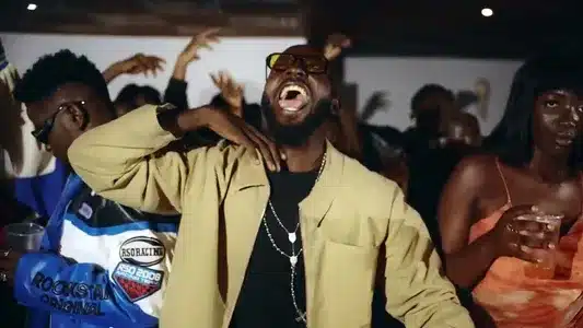 Tous Les Jours (Feat. Mink's) Lyrics Meaning (in English) — Shapat