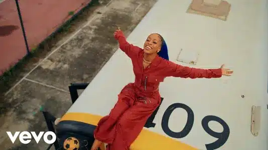 American Love Lyrics Translation - Qing Madi | Qing Madi