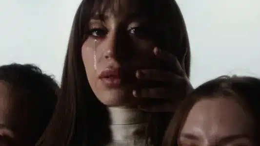 Ara Durak Lyrics {English Translation} — Afra