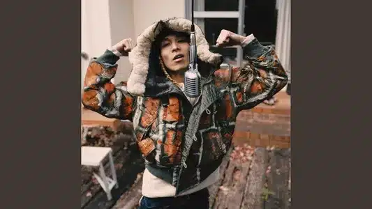 Big Man Lyrics English (with Translation): Aoto