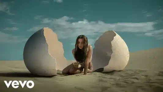 El Tonto Lyrics English Translation – El Dragón | Lola Índigo | Quevedo