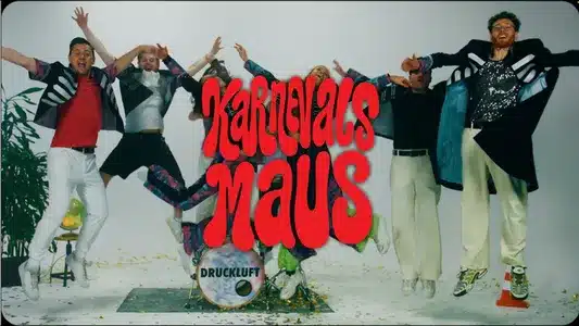 Karnevalsmaus Lyrics {English Meaning} — Druckluft