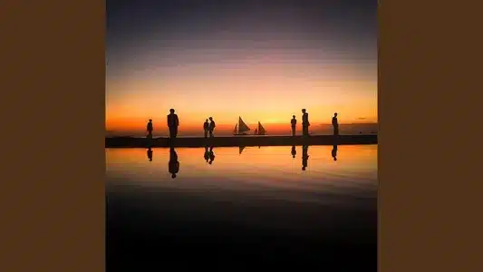 Lunod Lyrics With English Meaning: Hori7On