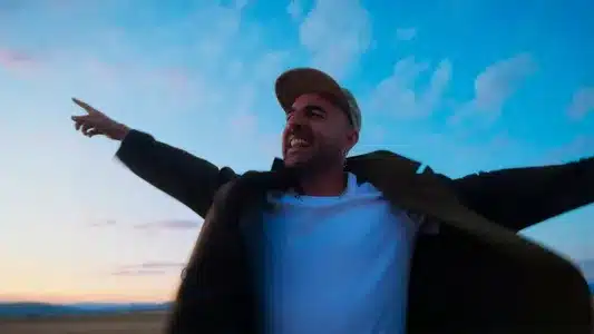 Nexo 01. Me Acuerdo De Ti Lyrics [English Translation]: Nil Moliner