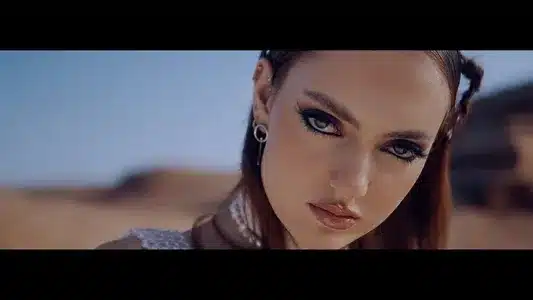 Nlo (Feat. Hiljson Mandela) Lyrics English Translation | Između Nas | Miach