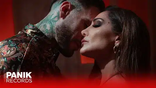 Panselinos Lyrics (English Meaning) - Despina Vandi | Mente Fuerte