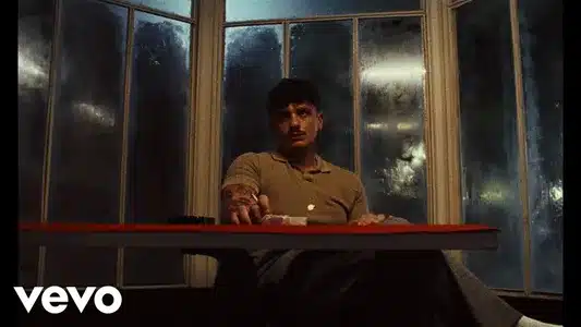 Questa Domenica Lyrics Meaning – Tutta Vita (Sempre) | Juli | Olly