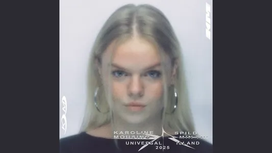 Spilder Min Tid Lyrics [English Translation] | Karoline Mousing