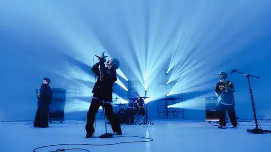 Ao Lyrics [English Meaning] – Spyair