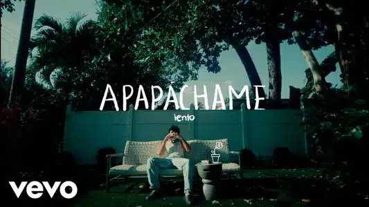 Apapáchame Lento Lyrics Meaning: Futuralgia | Alex Luna