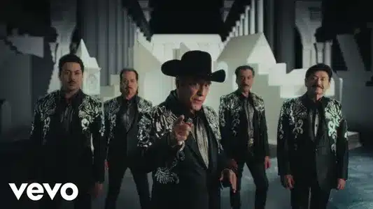 Aquí Mando Yo Lyrics {English Translation} - Los Tigres Del Norte