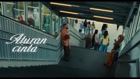 Aturan Cinta Lyrics (with English Meaning) – Matter Mos