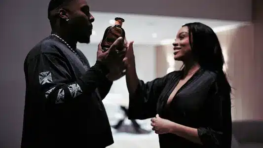 Avec Toi Lyrics (English Meaning) - Joé Dwèt Filé