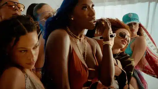 Baddies Lyrics Meaning | Destinée | Aya Nakamura | Joé Dwèt Filé