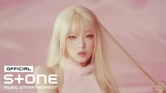 Catch Catch Lyrics English Meaning - Love Catcher | Yena