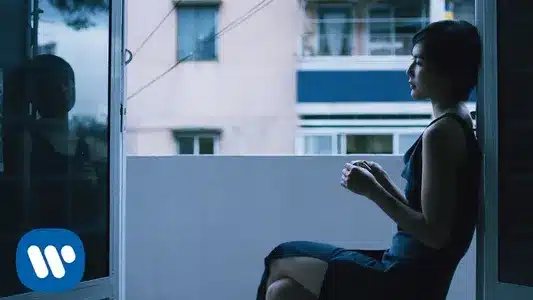 Cô Ta Lyrics English Translation — Một Vạn Năm | Vũ.