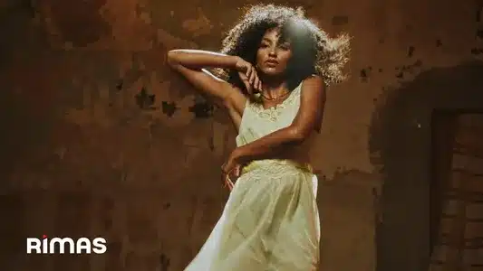 Como Tú, Quién? Lyrics (English Meaning) - Rafa Pabön