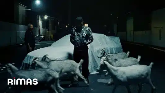 De Chamaquito Lyrics Translated to English: Eladio Carrión