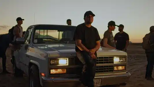 Dos Banderas Lyrics {English Translation} | Edgardo Nuñez