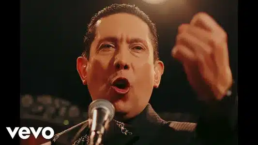 El Triste Lyrics Translated to English: Arturo Vargas