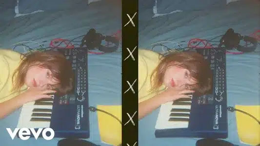 Escroc Lyrics English Meaning - Cœur Maladroit (Deluxe) | Marine