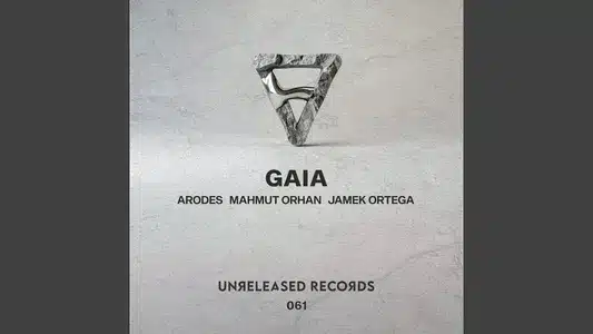 Gaia Lyrics Translated to English - Arodes | Mahmut Orhan
