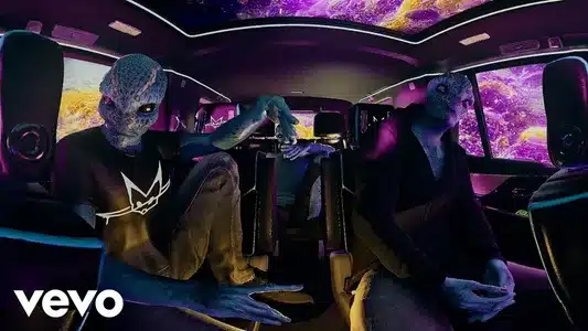 Gatas Lyrics Translation – Saturno | Chris Palace | Rauw Alejandro